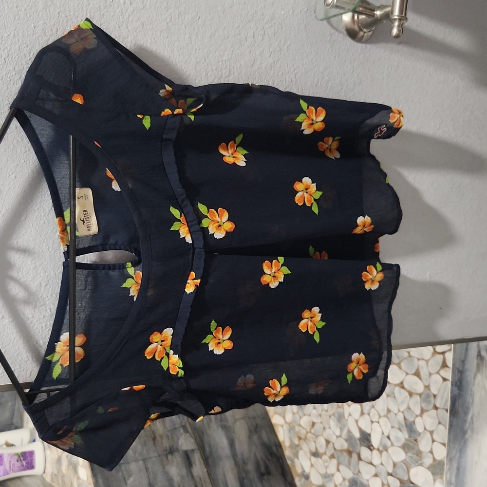 hollister navy sheer flowery top sz small